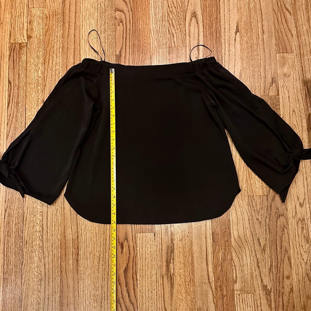 Design Lab Lord & Taylor Black Off-Shoulder Blouse